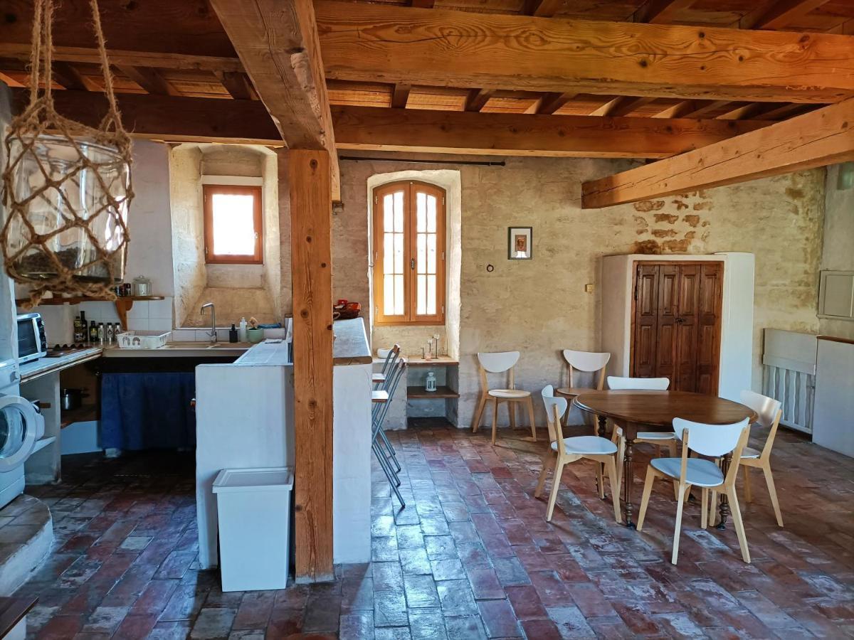 Villeneuve-lès-Avignon Maison Atypique Coeur De Village Historique מראה חיצוני תמונה