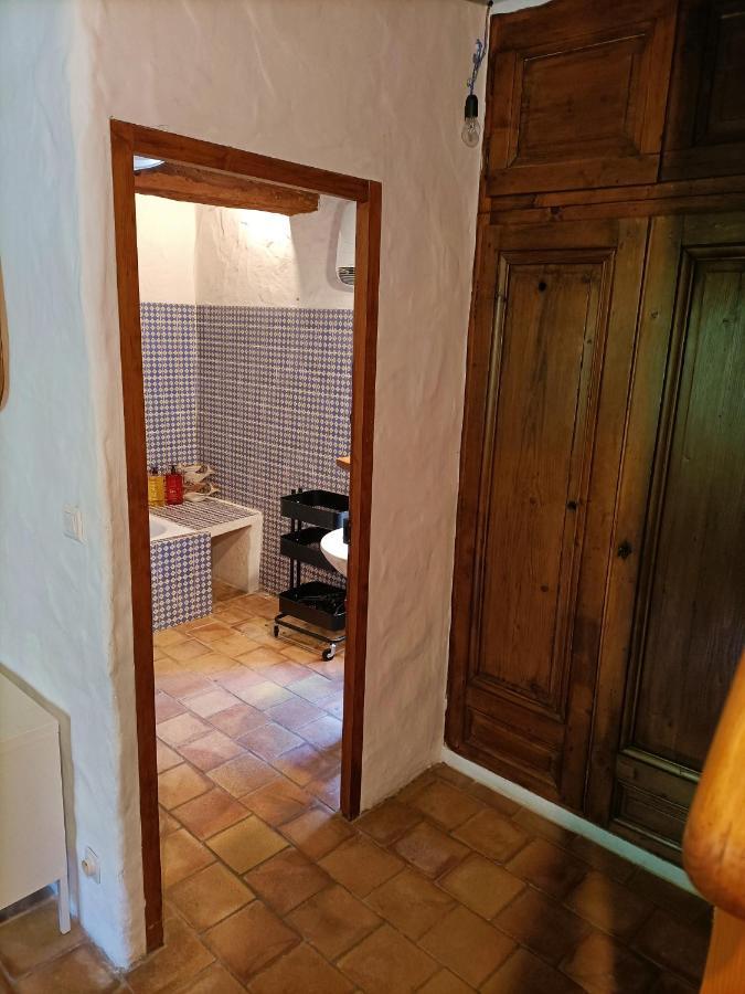 Villeneuve-lès-Avignon Maison Atypique Coeur De Village Historique מראה חיצוני תמונה